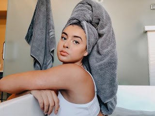 Kalani Hilliker Style - Social Media 04/13/2020