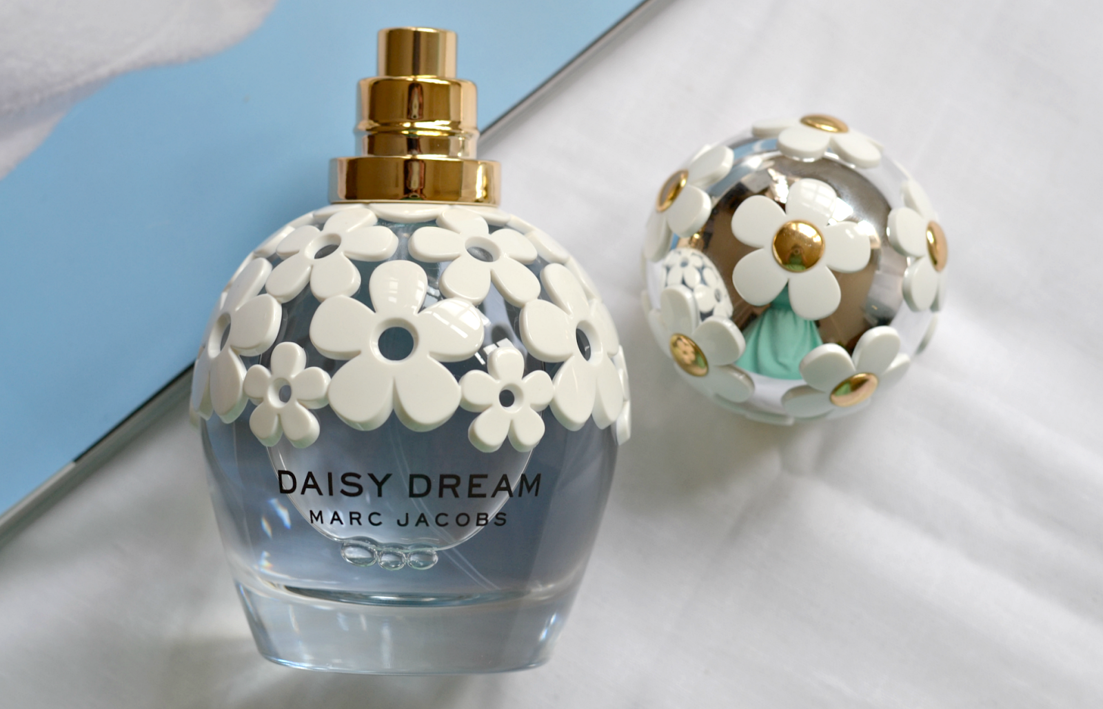 NEW From Marc Jacobs: 'Daisy Dream' (A Delight For The Senses) | Hayley ...