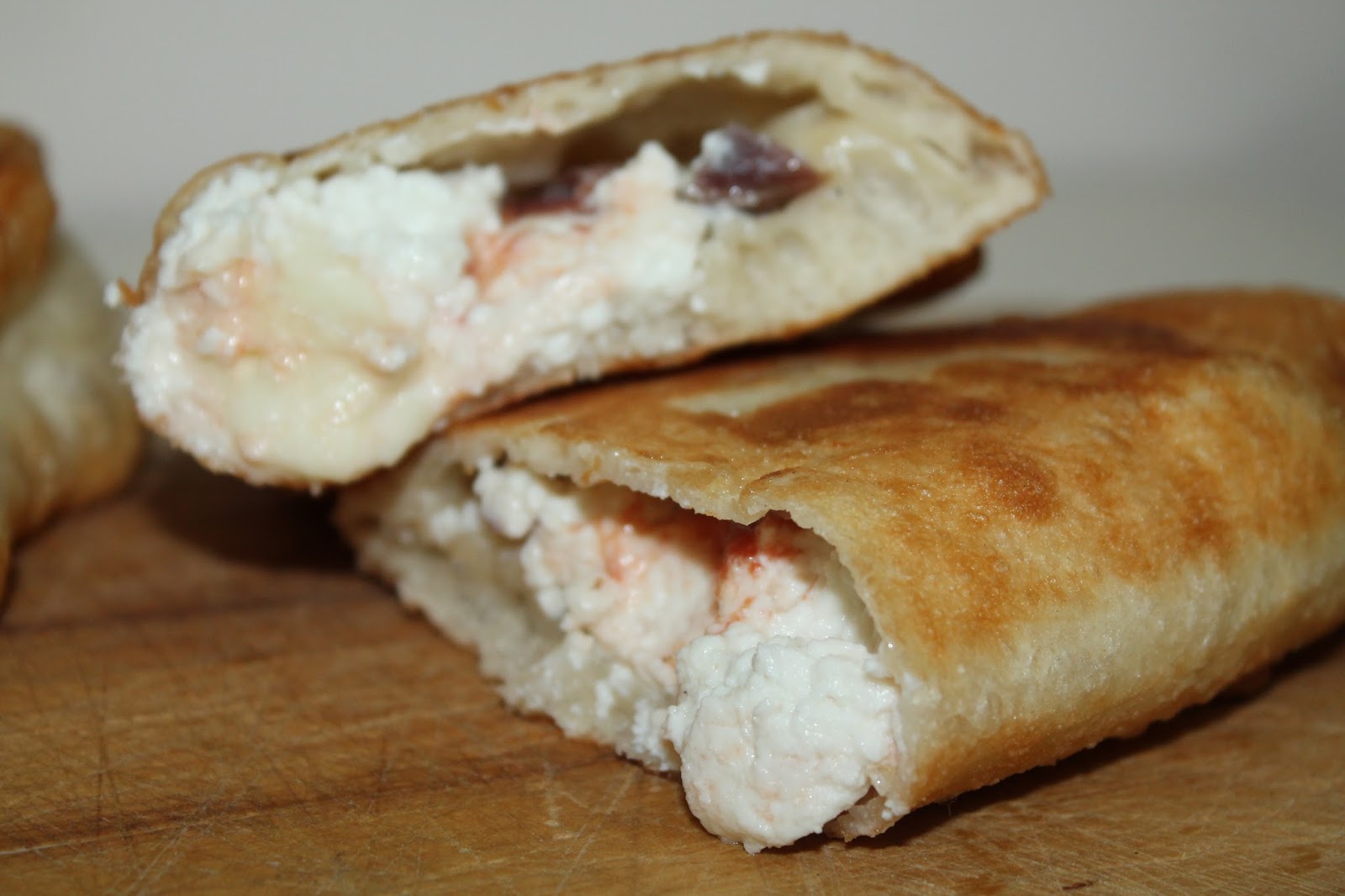 UnDiarioPerDueSorelle Pizza Fritta Ripiena Fatta in Casa