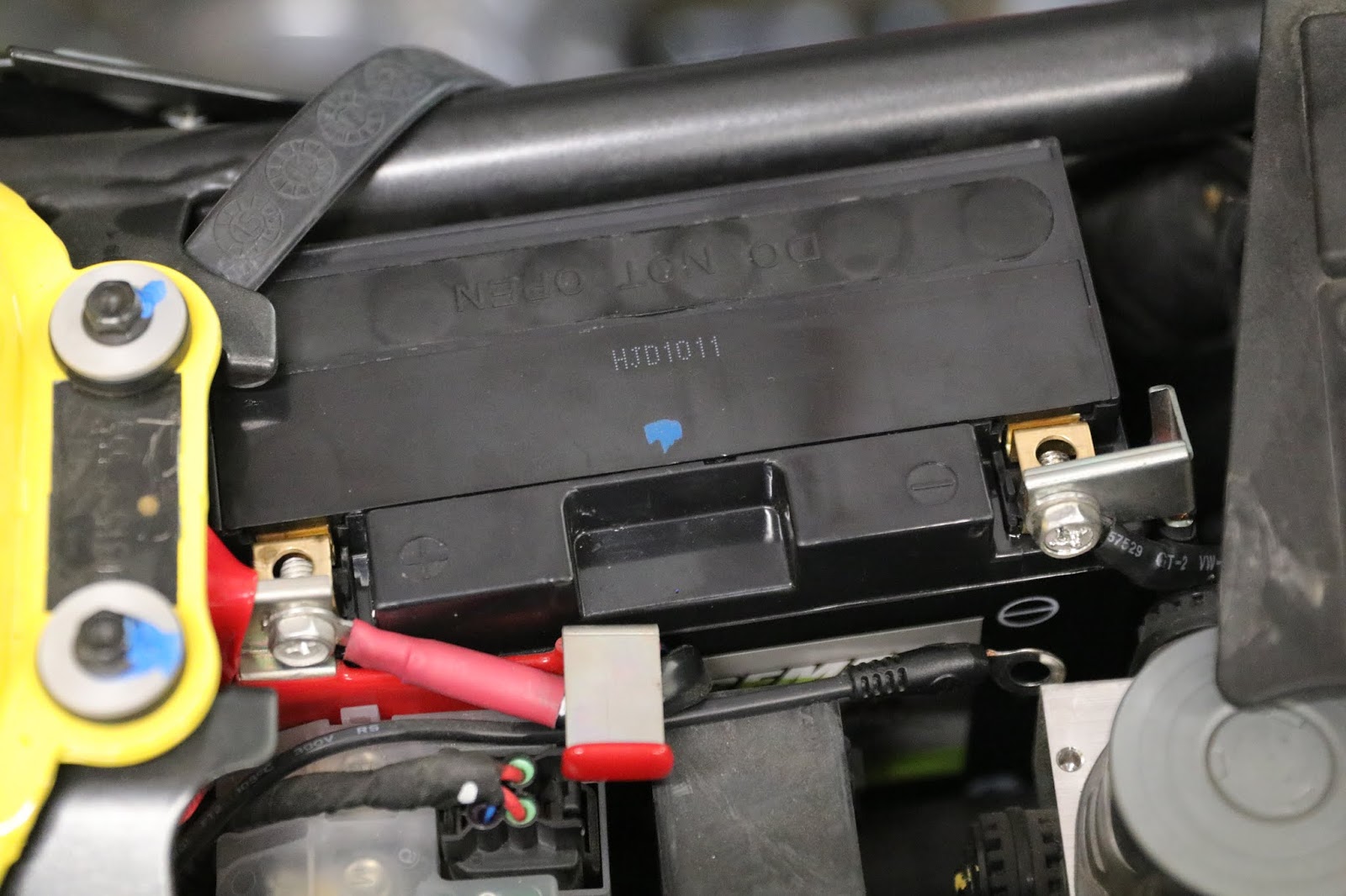 OldMotoDude Replacing the battery on my 2015 Ducati Scrambler