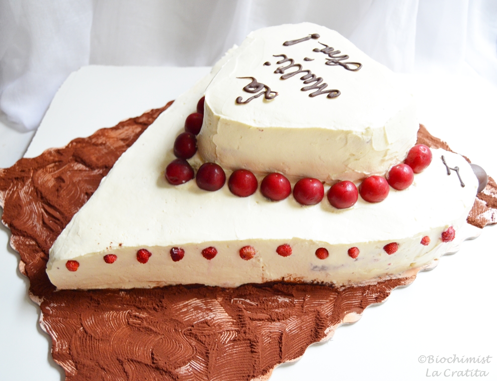 Tort cu crema de capsune si mascarpone