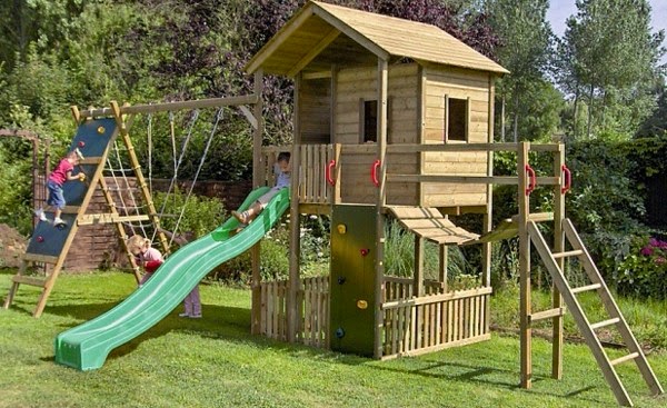 Super fun Playhouse for the kids!