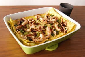 Lasagne allo stracchino e asparagi con polipo, pinoli e uvetta