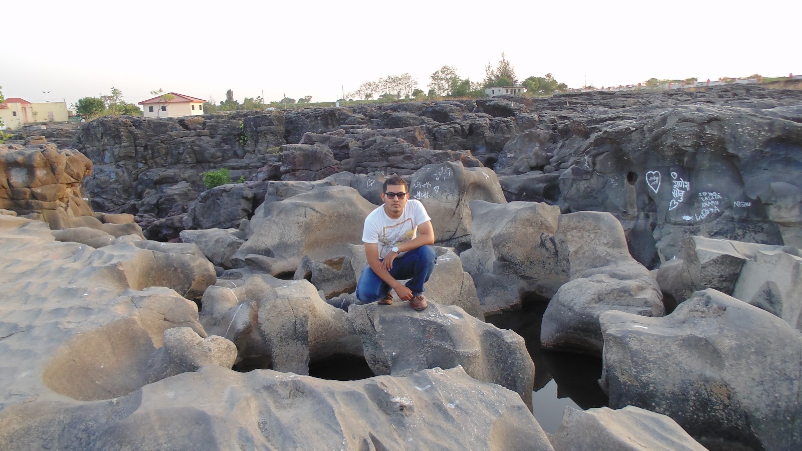 Nighoj village potholes (kund)on Kukadi river near pune