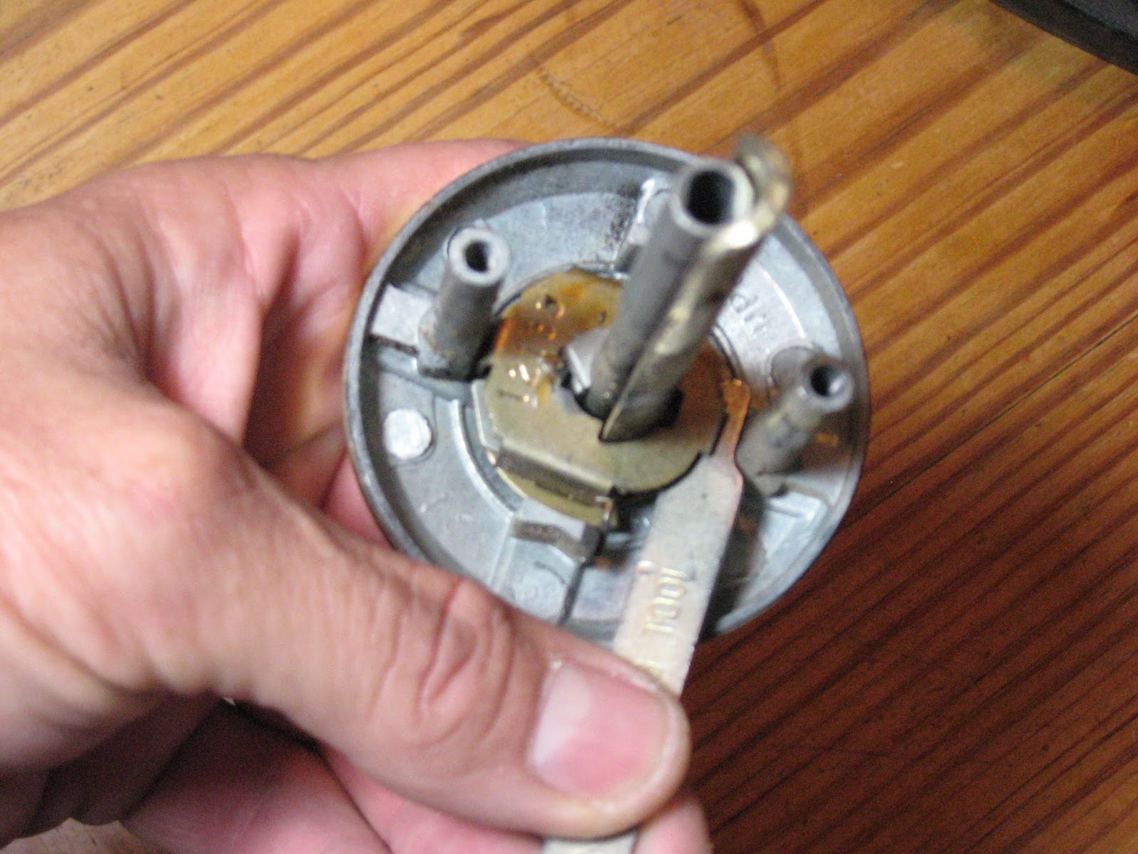 DoItYourself Lock Solutions Learn Locksmithing Free Lesson 2