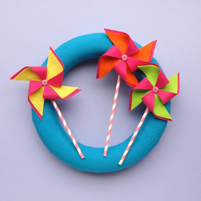 Summer Felt Pinwheels Wreath Tutorial Summer Felt Pinwheels Wreath Tutorial