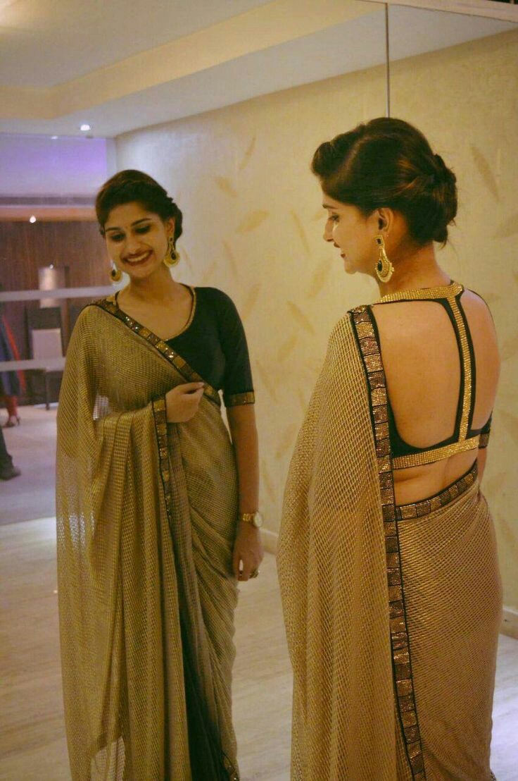 new saree jacket designs for fat ladies