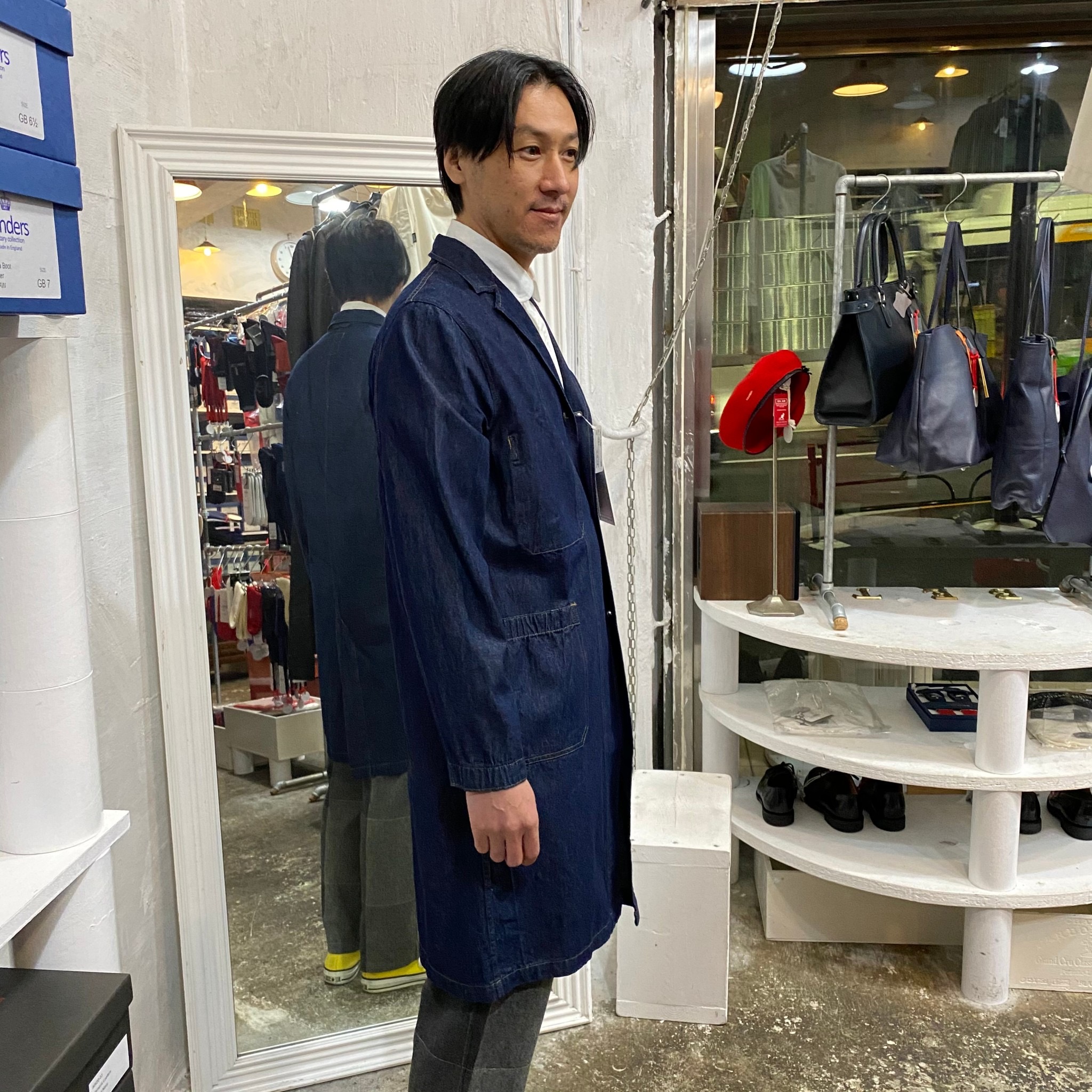 BRITISH EQUIPMENT PUBLISHING: Indigo Shopkeeper Coat X YARMOUTH