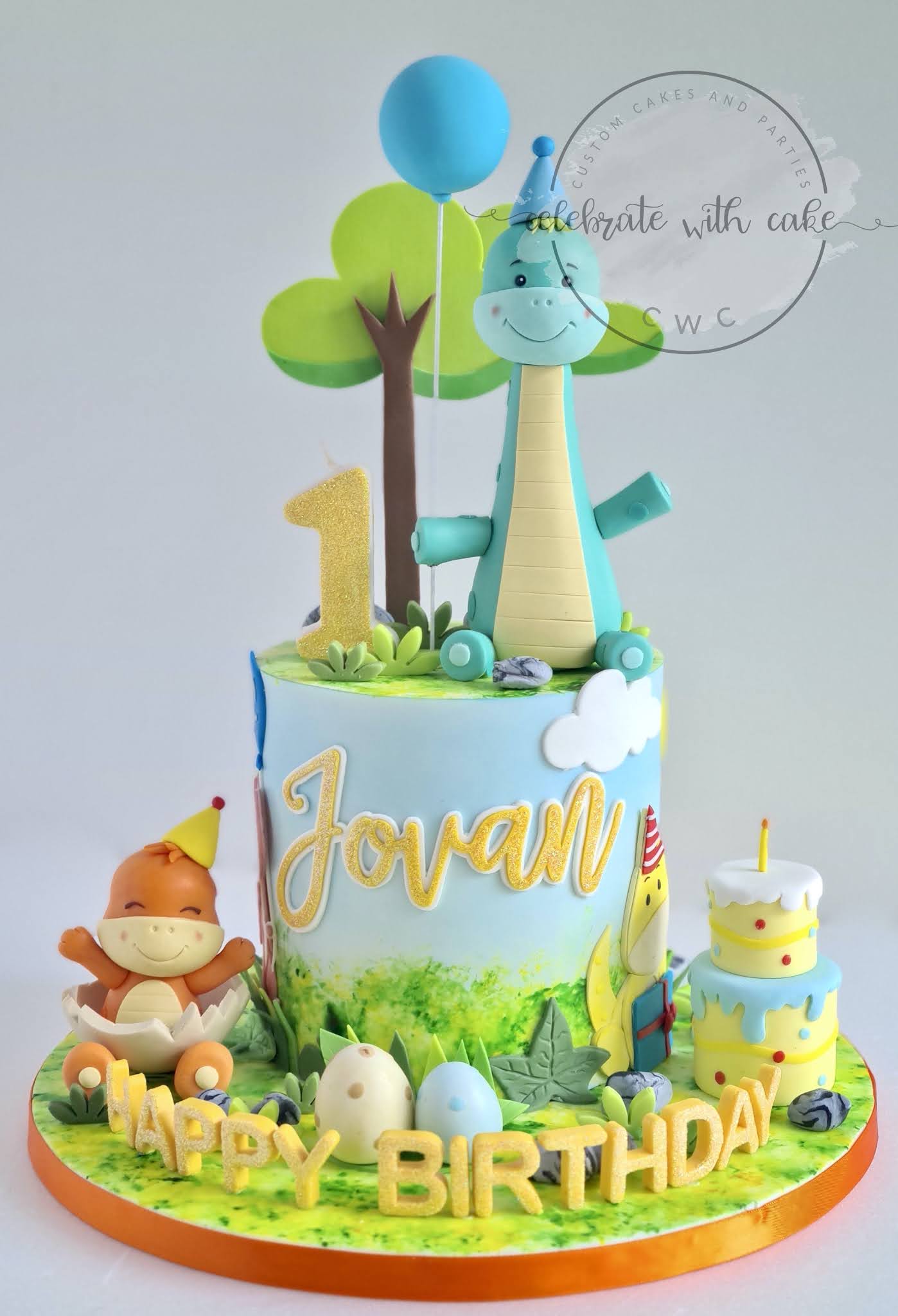 Celebrate with Cake!: Cute Dinosaur customised Cupcakes