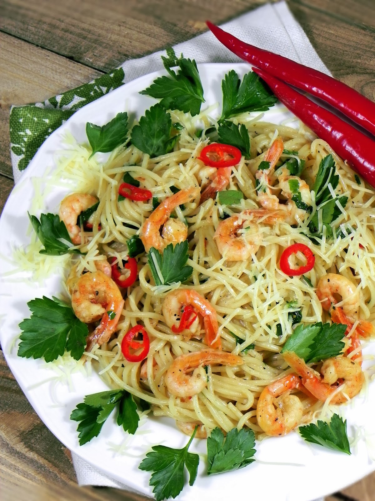 Fabryka Kulinarnych Inspiracji Spaghetti aglio olio z krewetkami