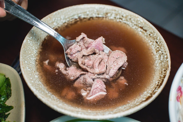 藏身永康巷弄中的阿銘牛肉湯，連續三年清燙牛肉節冠軍！