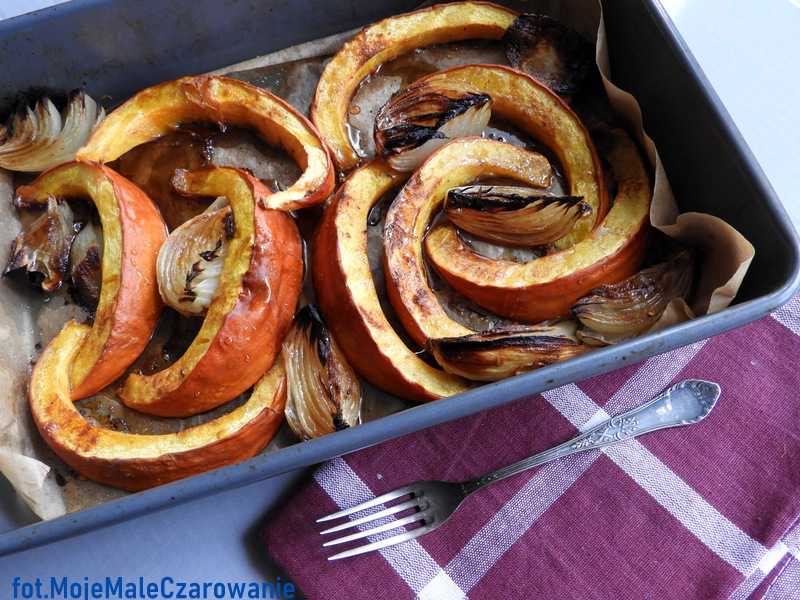 Pieczona dynia z chili i miodem Moje Małe Czarowanie Dorota OwczarekOsowski