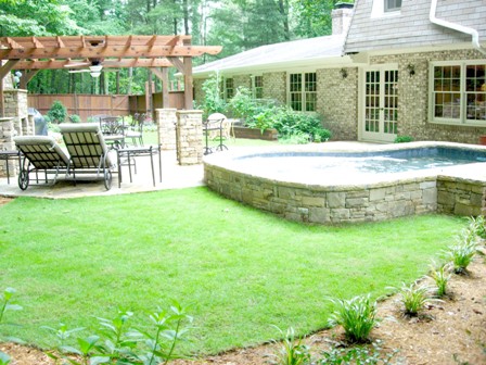 Cool Backyard Pool Designs for Small Yards