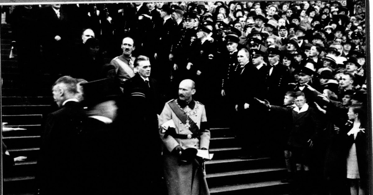 Hausforscher Unterwegs Elefanten An Der Decke Eine Schnelle