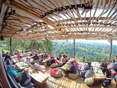 Caffe di Bandung Coffee Lereng Anteng Panoramic Bandung