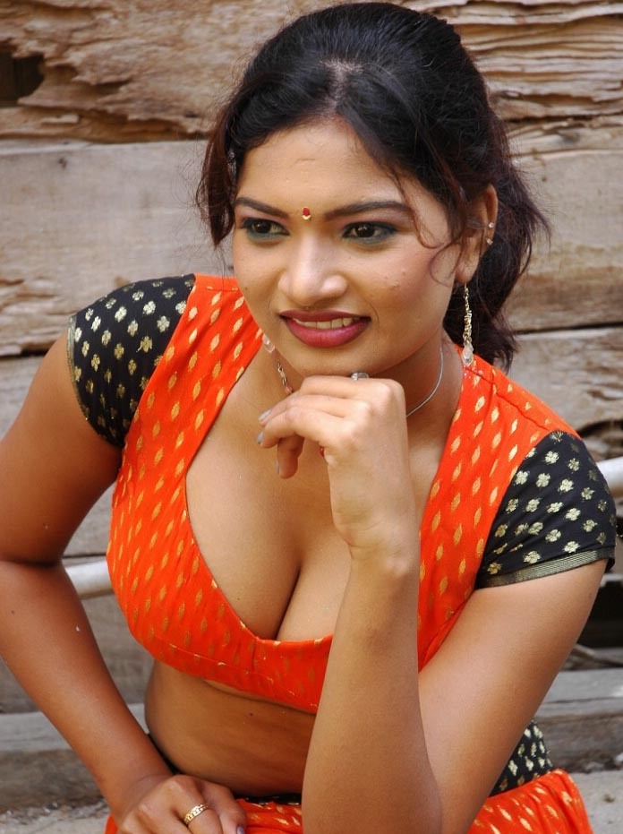 Madhu Heroine Xxx - Bollywood artist blog: Hot Actress Madhu Show Boobs Pictures Hot ...