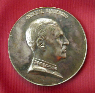 Medallón Fundido