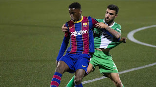 من جديد.. توقف مفاوضات تجديد عقد موريبا مع برشلونة