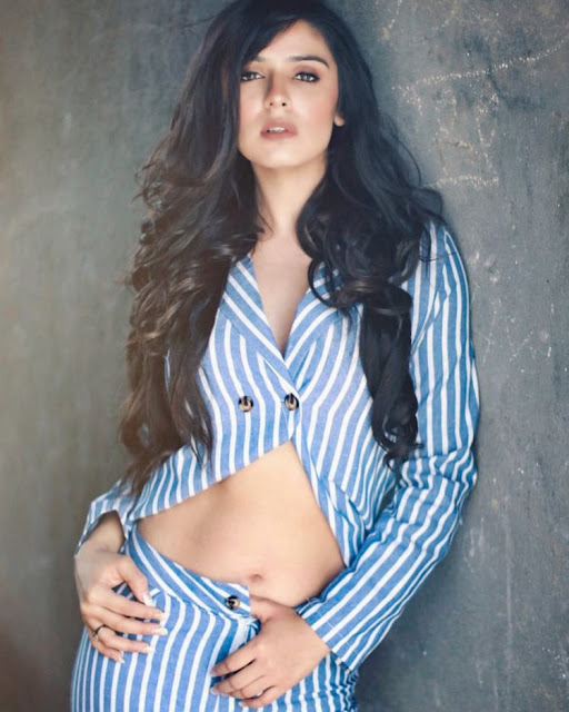 Siddhika Sharma Latest Hot Photoshoot Stills 3