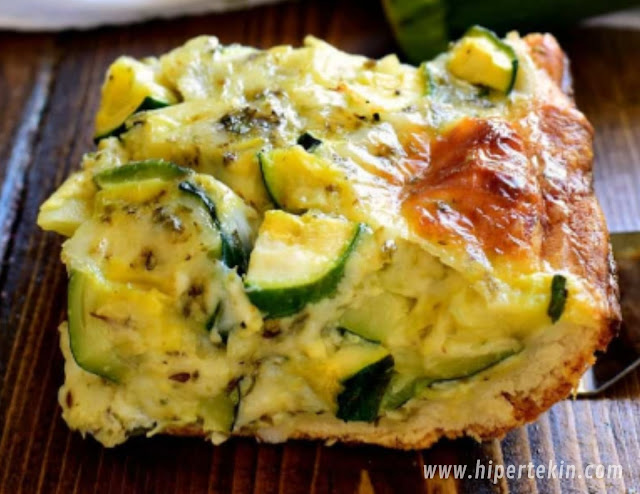 CHEESY ZUCCHINI BAKE