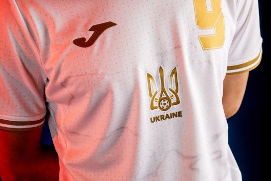 ウクライナ代表 2021-2022 ユニフォーム-サード