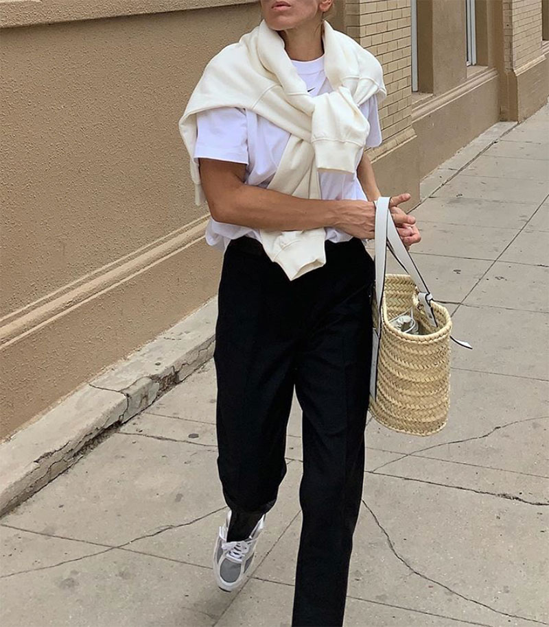 street style loewe raffia bag