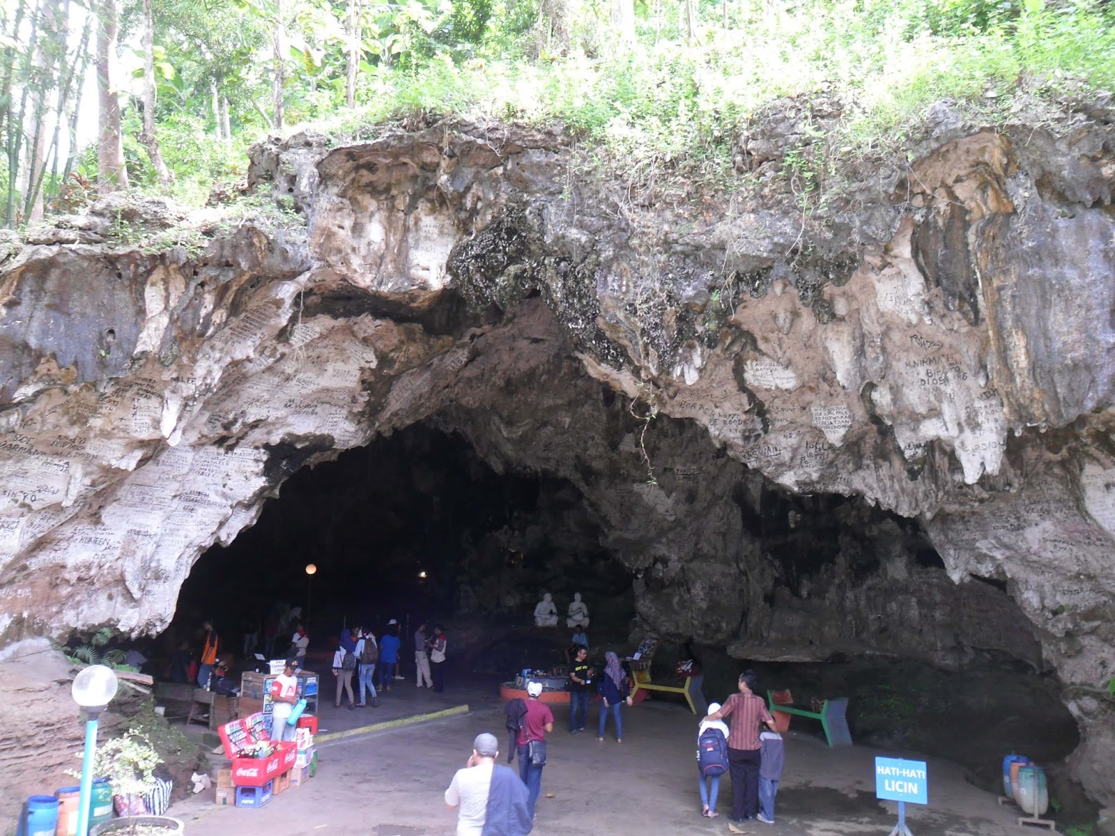 Gua Jatijajar, Menyusur Gua Mengingat Legenda