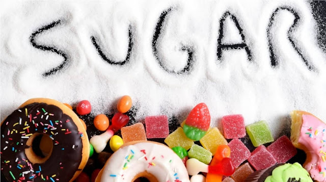 8 Symptoms of Eating Too Much Sugar
