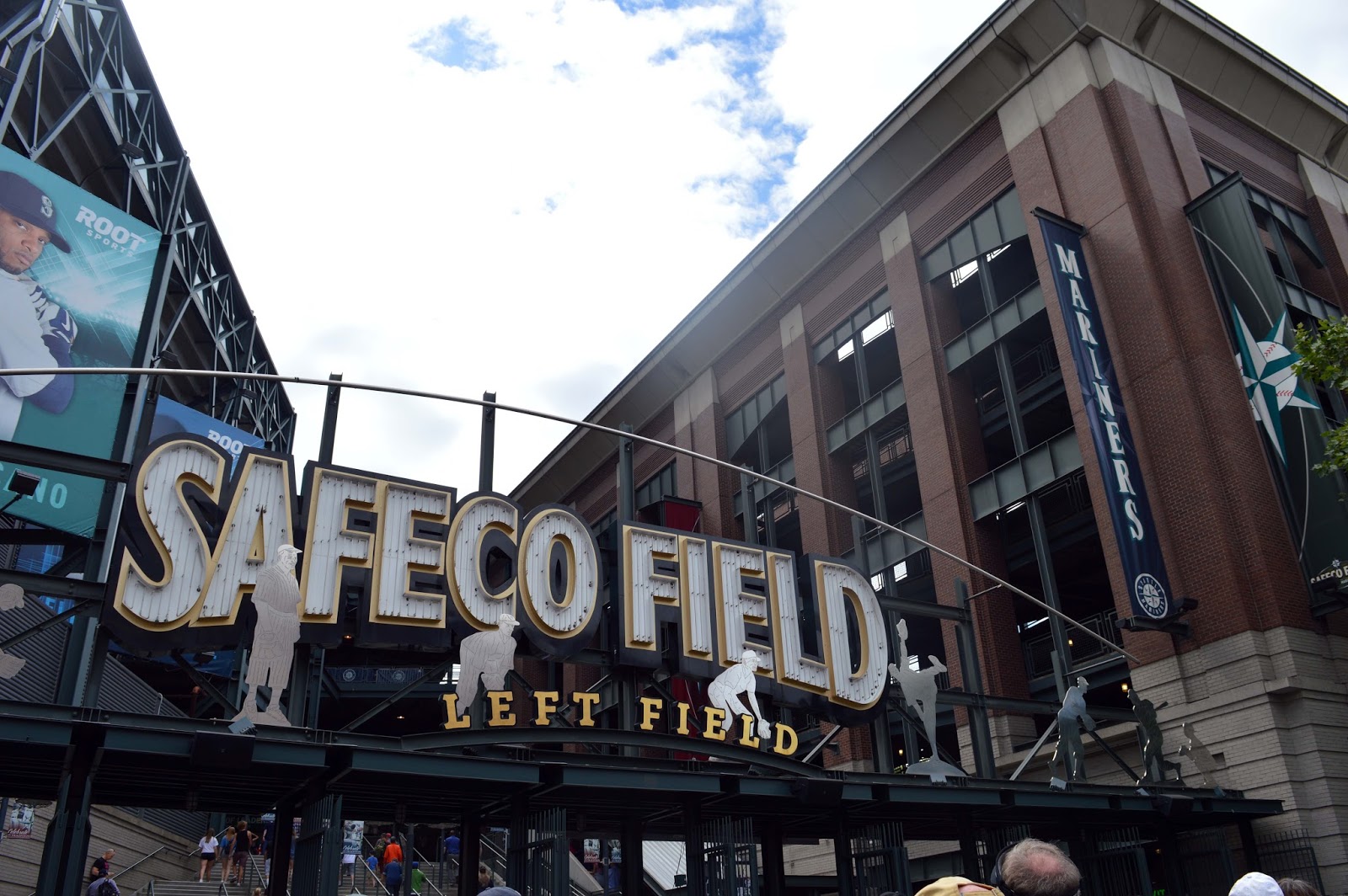 A Mariners Game at Safeco Field
