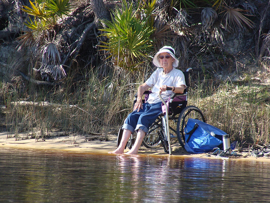 90-Year-Old With Cancer Chooses Epic Road Trip With Family Instead Of Treatment - Occasionally she stops to take a rest but she’s soon back on the road again 90-Year-Old With Cancer Chooses Epic Road Trip With Family Instead Of Treatment - Occasionally she stops to take a rest but she’s soon back on the road again