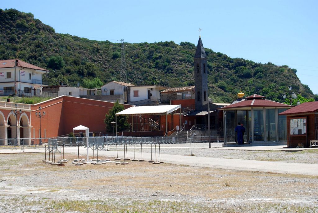 Santuario di Nostra Signora dello Scoglio Santuario di Nostra Signora dello Scoglio