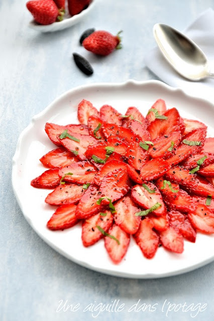 carpaccio-fraises-tonka-timut-dessert-fraîcheur