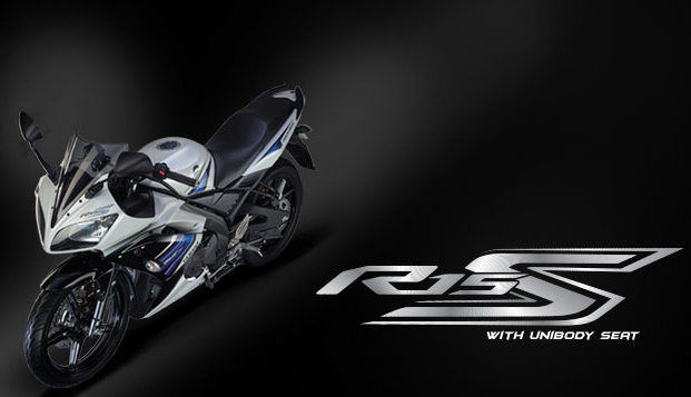 Ini perbedaan antara Yamaha YZF R15-V2 dengan Yamaha YZF R15-S,enjoy super sport with ease . . take a seat! 