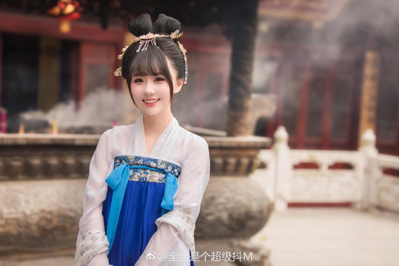 Chinese cute model - cosplay Princess with historical costume