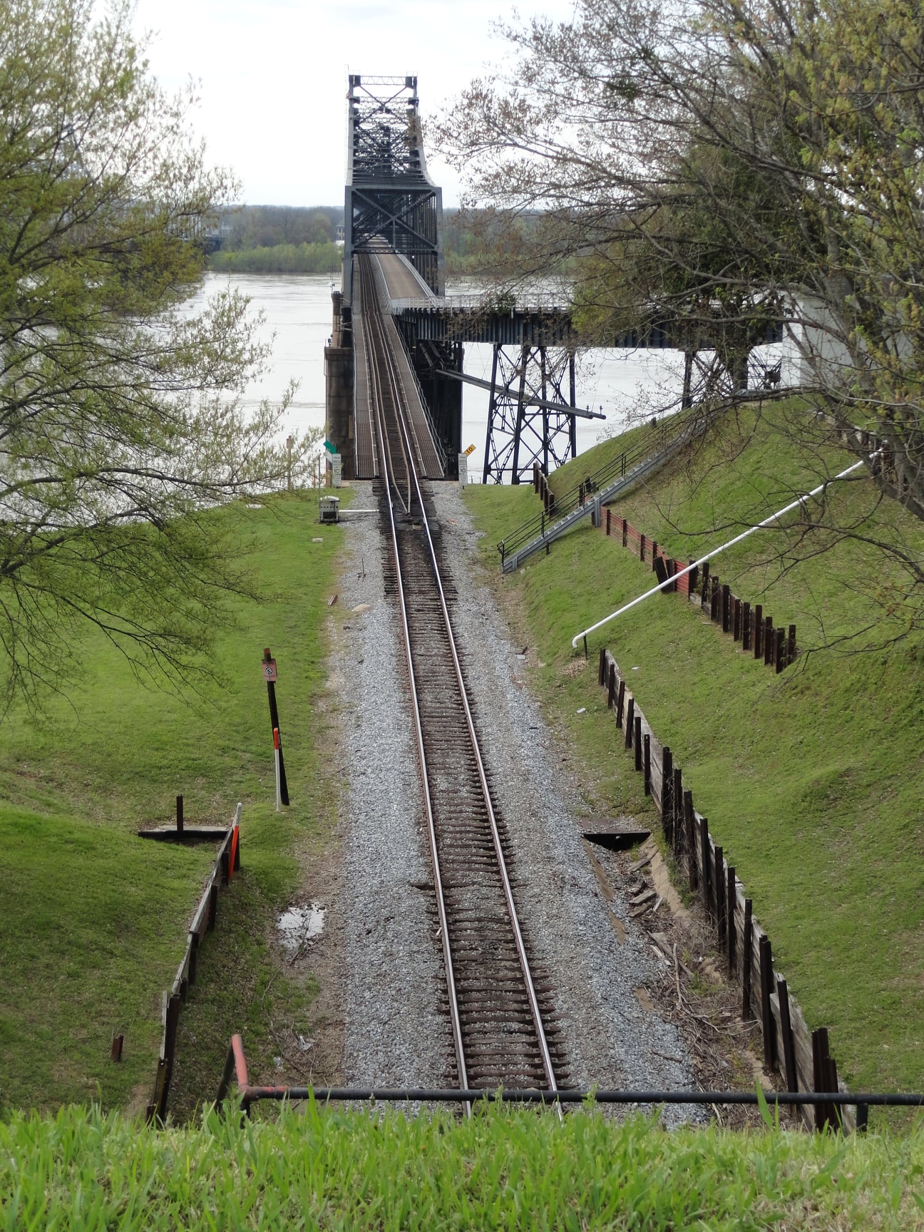Industrial History 1930 KCS and Old Vicksburg Bridge over Mississippi