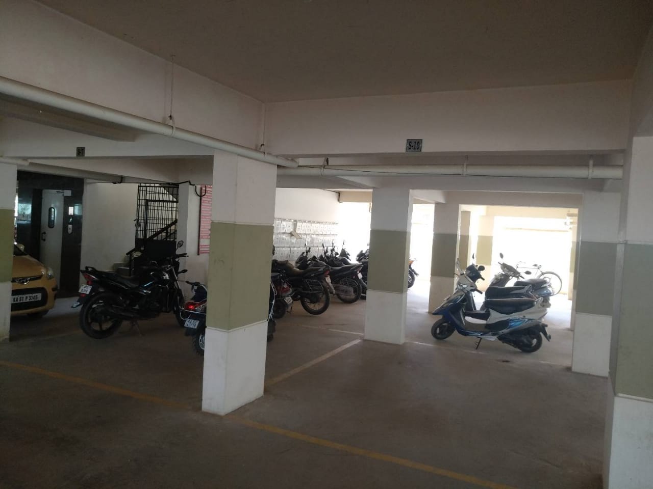 PURVI PRIDE WHITEFIELD IMMADIHALLI BUS STOP (1.5 Kms from white