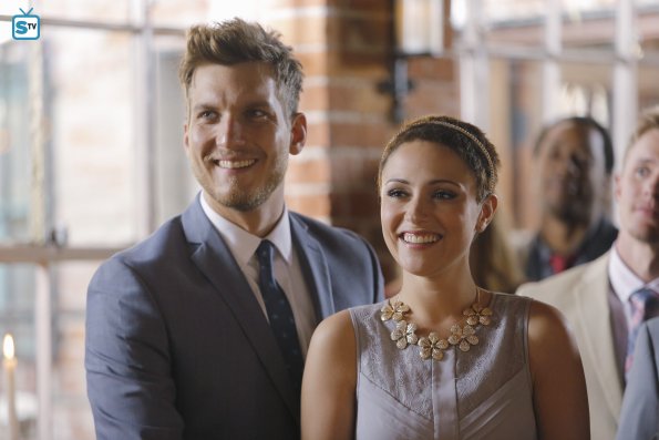 Chasing Life - A View from the Ledge - Advance Preview