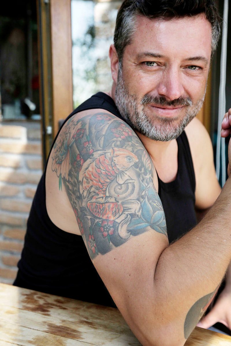 Sebastián Sichel muestra sus tres tatuajes y cuenta la historia detrás
