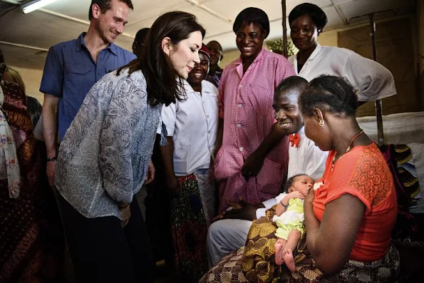 Crown Princess Mary of Denmark and foreign affairs minister Kristian Jensen started a 2 day visit to Burkina Faso