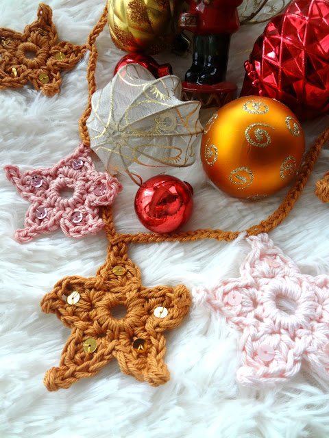 Crochet Star Garland - free pattern
