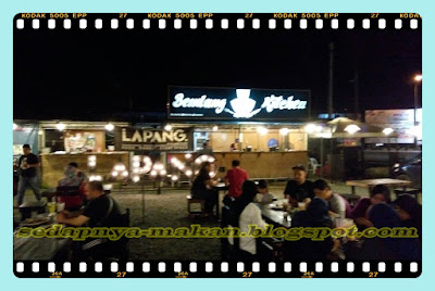 Makan sambil tengok bintang-bintang di langit