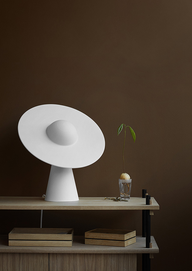 Moebe Launches Ceramic Lamp Collection