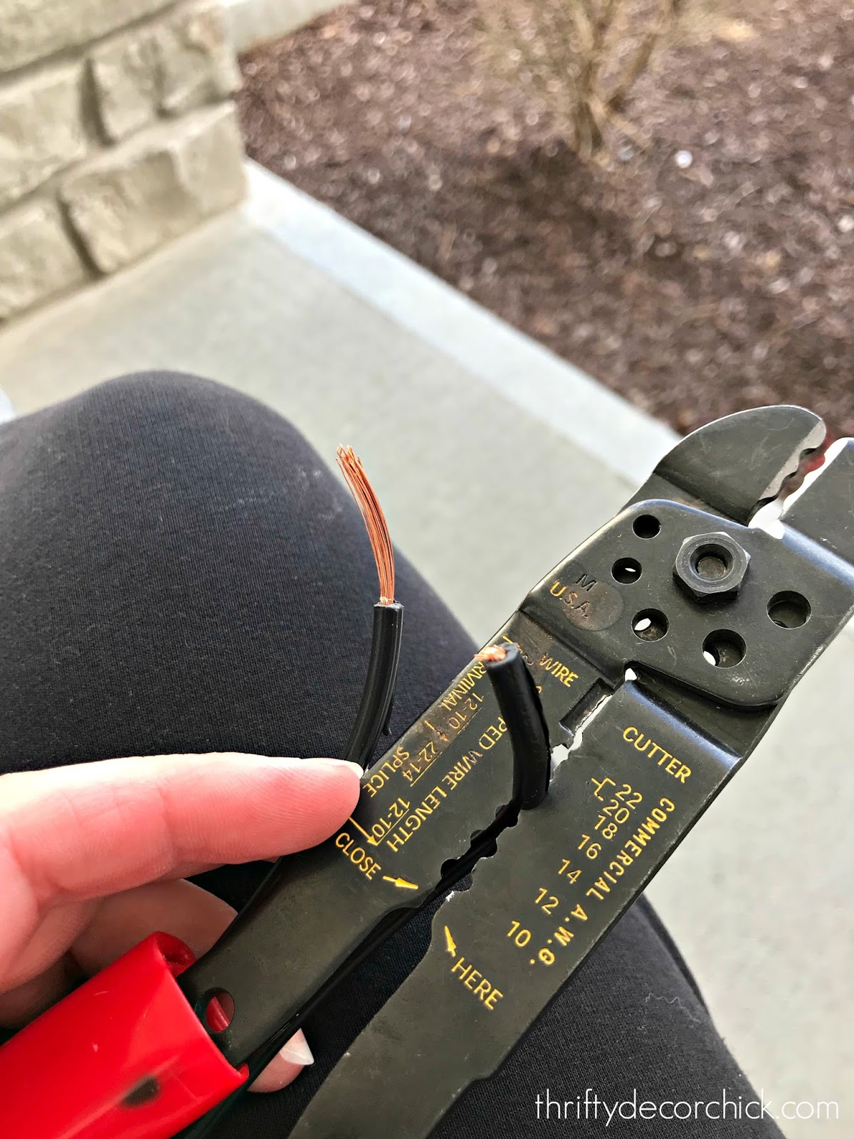 How to install pretty landscape lighting Thrifty Decor Chick