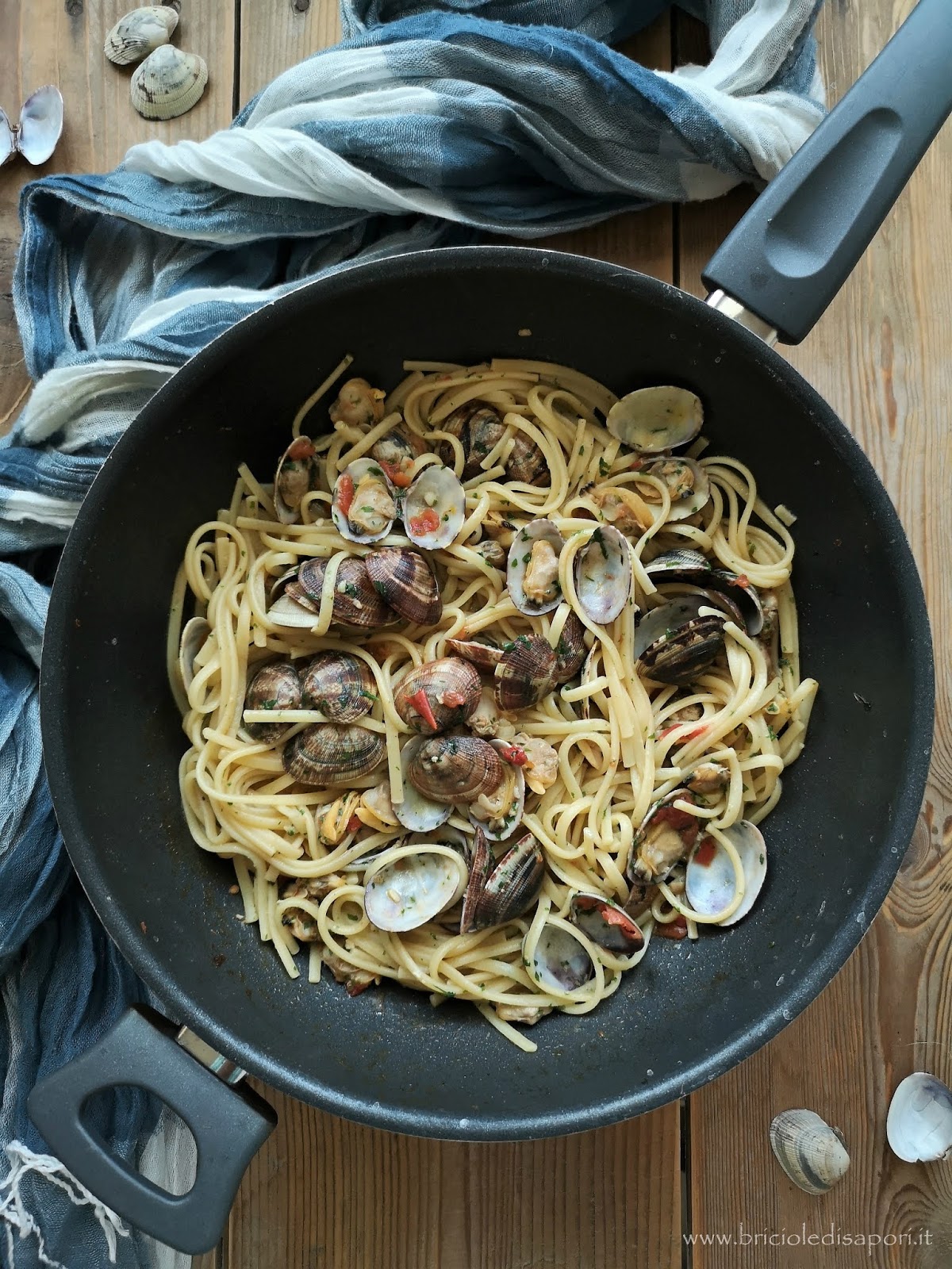 Linguine alle vongole veraci BRICIOLE DI SAPORI