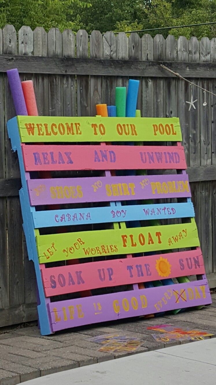 Living Loving Lee DIY Wood Pallet Pool Noodle Storage