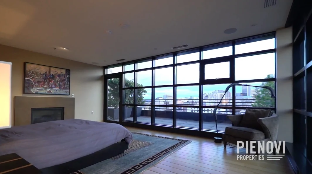 29 Home Interior Photos vs. 333 NW 9th Ave #1502, Portland, OR Luxury Penthouse Tour
