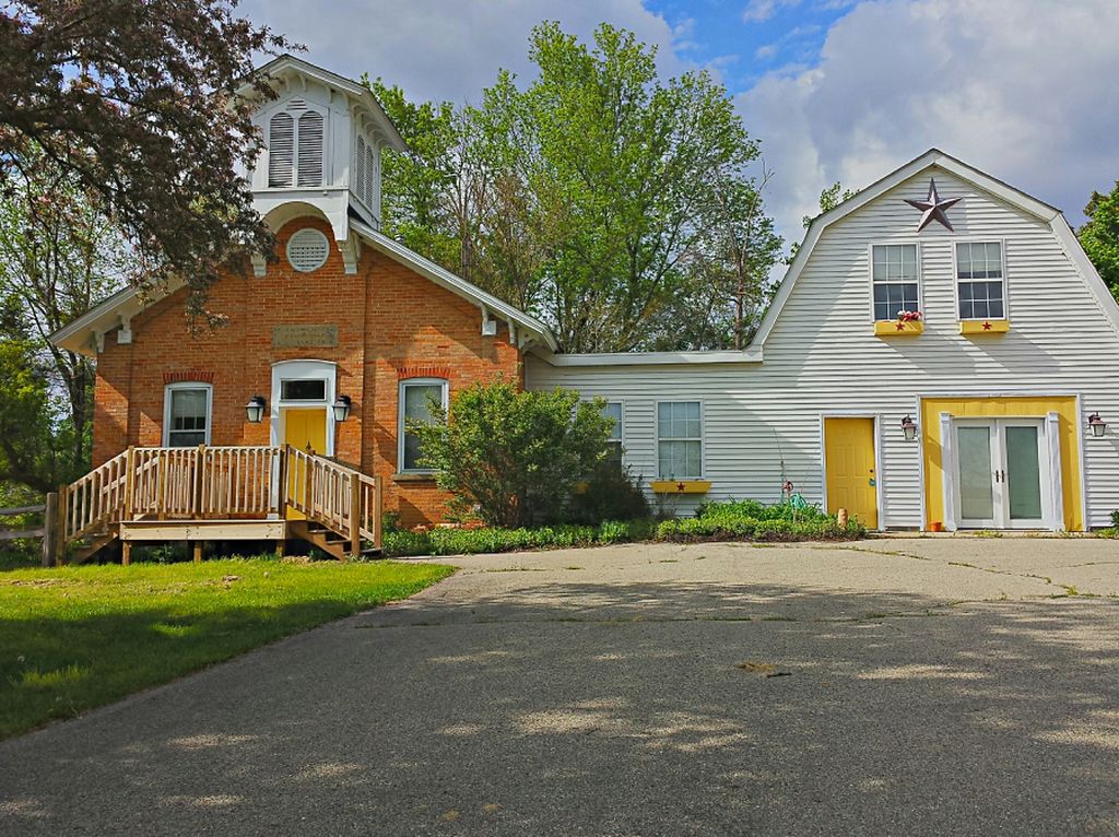 Sweet House Dreams 1865 Schoolhouse in Brooklyn, Michigan