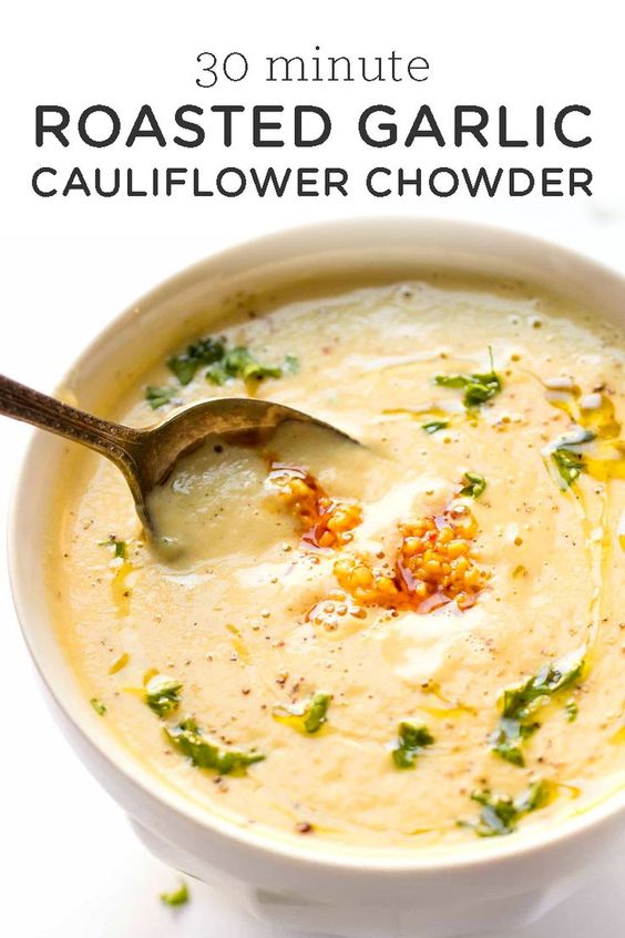 Super CREAMY + only 30 MINUTE cauliflower chowder made with roasted garlic hummus + quinoa [gluten-free + vegan]