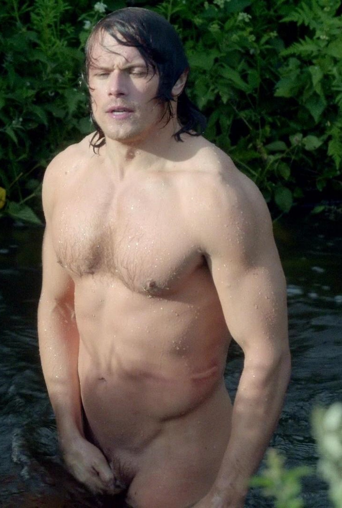 Sam Heughan from "Outlanders" goes naked in documentary 'Men...