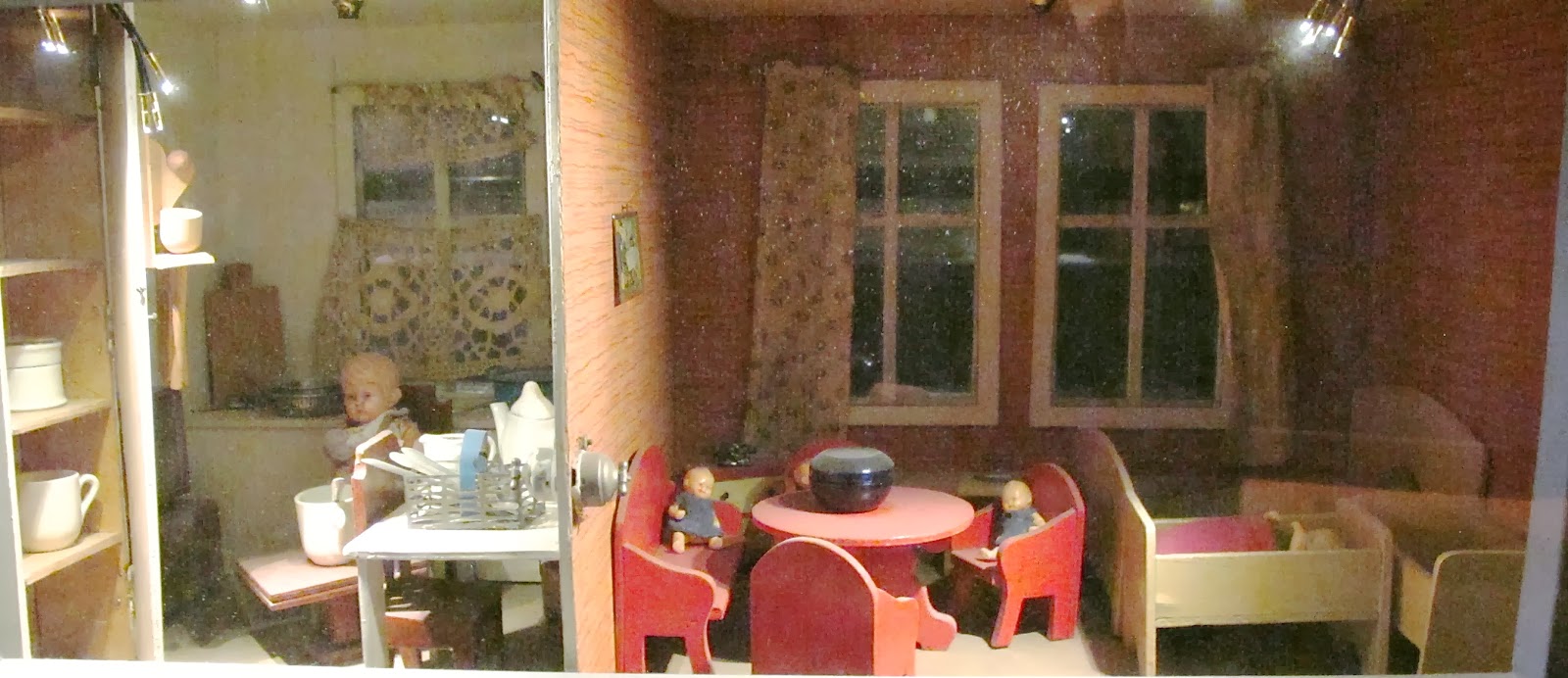 Susan's Mini Homes Antique dollhouse collection in the National Museum of Denmark